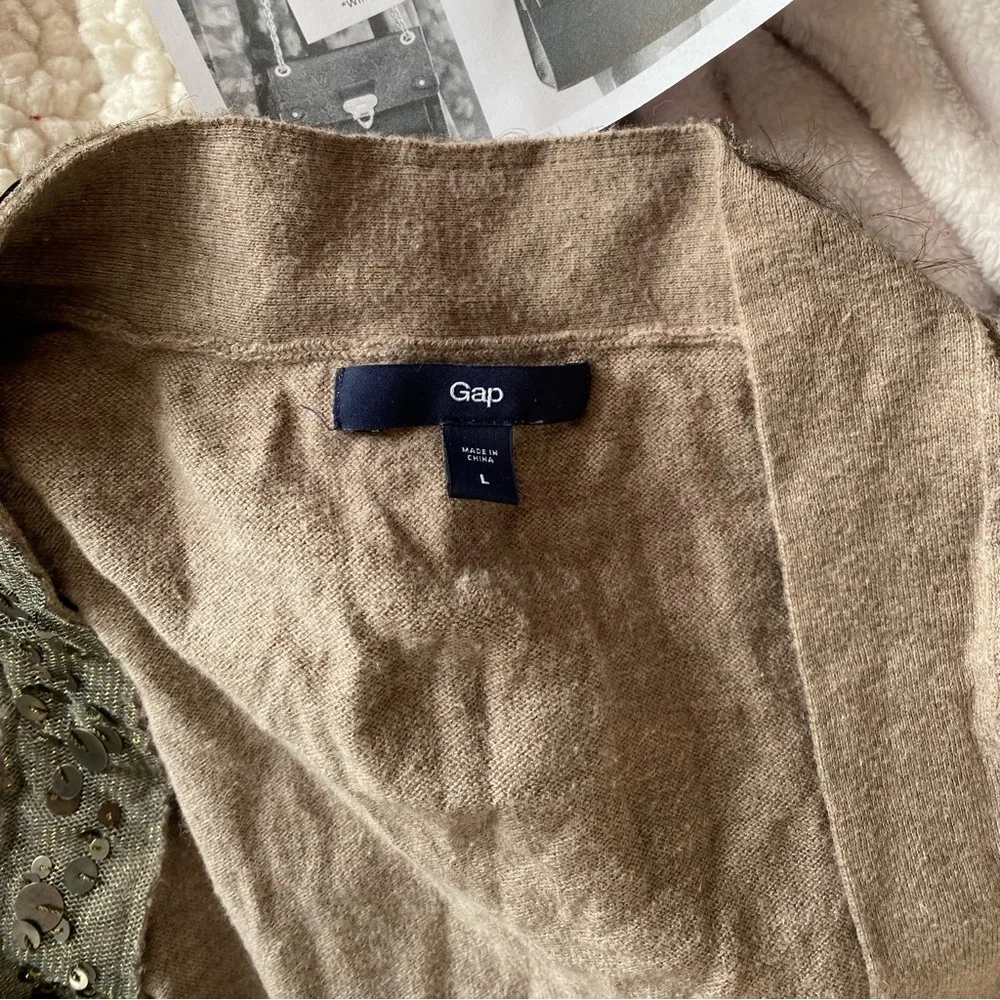 Gap cardigan size large - Picture 7 of 7